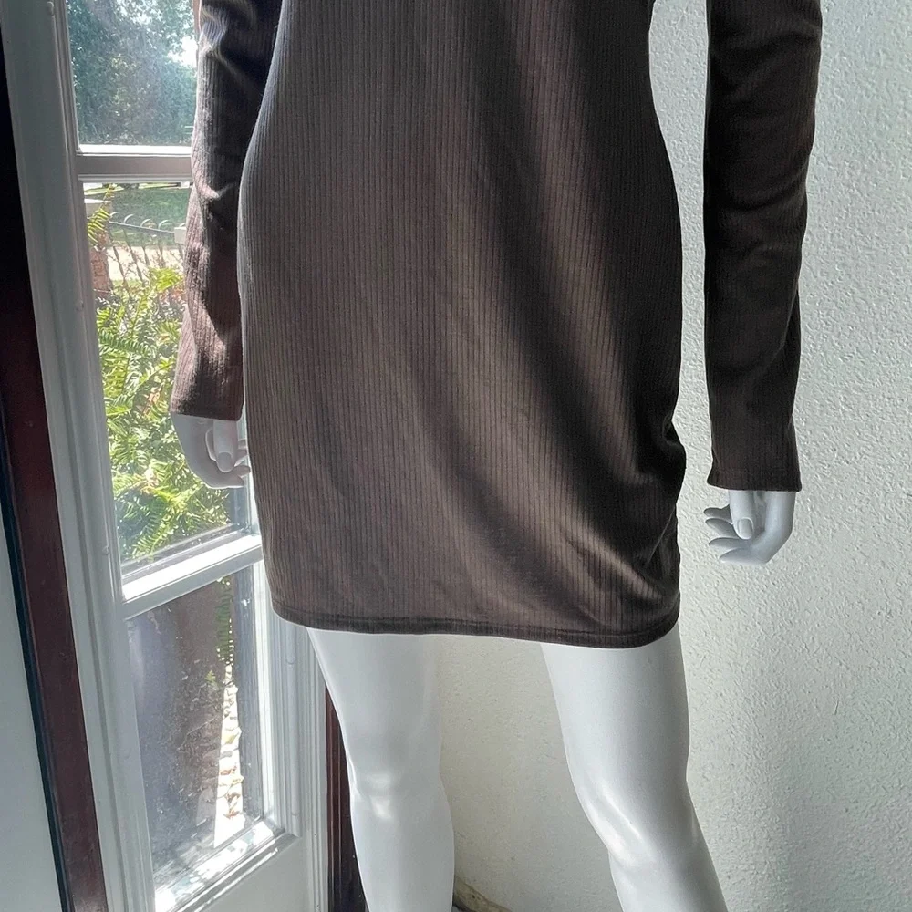 Tobi Off My Shoulder Bodycon Dress - Picture 6 of 9